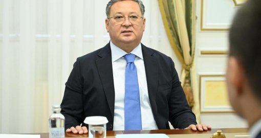 Желіде «ұсталды» деп ақпарат тарағаннан кейін Мұрат Нұртілеу алғаш рет ел алдына шықты