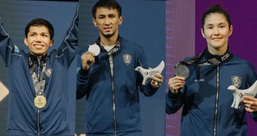 Тоқаев қазақстандық боксшыларды әлем чемпионатындағы жеңістерімен құттықтады