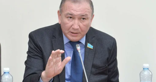 Депутат HALYK банкінің атауын өзгертуді талап етті