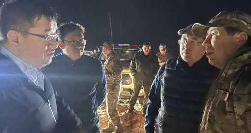 Алматы облысының әкімі қоқыс полигонындағы өрт ошағына барды