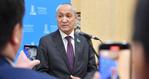 Зейнетақы ақшасы зейнетке шыққаннан кейін берілуге тиіс – депутат Жаңбыршин