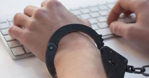 Қазақстанда онлайн-казино жарнамалаған блогерлерге қылмыстық жауапкершілік енгізу ұсынылды