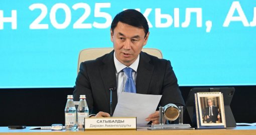 «Бір нысанды бітірмей жатып, жаңасына кіріседі»: Алматы әкімі мерзімді кешіктіргені үшін мердігерлерді сынға алды