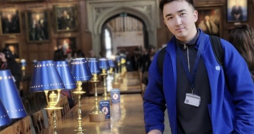 Қазақ жігіт Oxford-та қазақ тілінен сабақ береді
