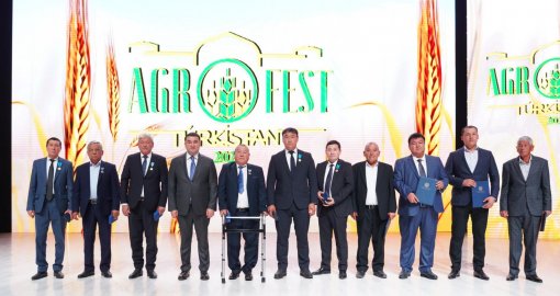 Түркістан облысында ауыл шаруашылығы саласының еңбеккерлері құрметке бөленді