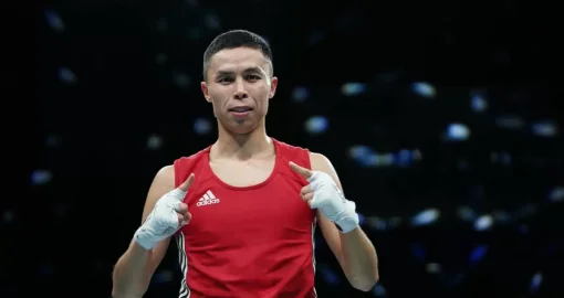 «Анашым, бұл жеңіс сіз үшін»: Сәкен Бибосынов екі дүркін әлем чемпионы атанды