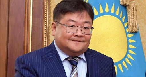 Айдос Сарым Украина мен Ресейдің оны «қара тізімге» қосуы жайлы пікір білдірді