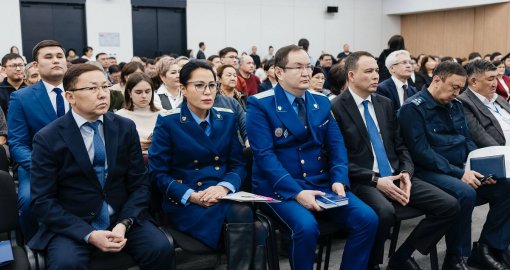 "Әкімшілік кедергілерді азайту бағытында шаралар қабылдануда": Атырау облысының әкімі кәсіпкерлерімен кездесті
