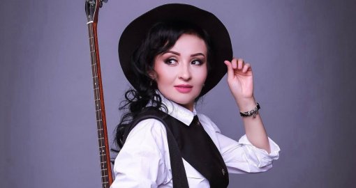 Ән мен антты қатар ұстаған ару