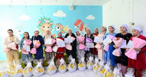 Қызылорда облысының әкімі перинаталдық орталықта аналармен кездесті