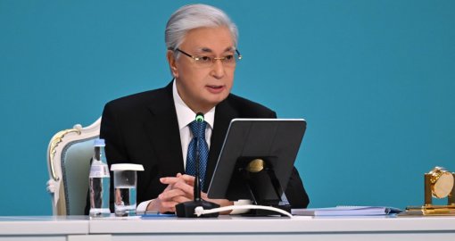 Қазақ тілінің мәртебесі төмендеді деп байбалам салудың қажеті жоқ – Тоқаев