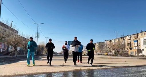 Ұлытау облысында марафоншылар Жезқазғаннан Сәтбаевқа дейін жүгіріп, өз учаскелерінде дауыс берді