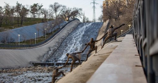 Ынтымаққа ұйытқы болған оқиға: Алматыда бірлікті бейнелейтін арт‑нысан ашылды