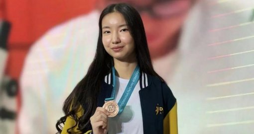 «Талантты оқушыны қолдаса деймін»: ҰБТ-дан 140 балл жинаған оқушының арманы қандай?