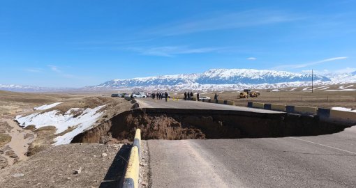 Алматы облысында «Кеген – Нарынқол» тас жолын еріген қар суы шайып кетті