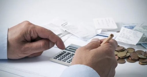 Жалақы мен жәрдемақы түсетін шоттарды аресттен босата бастады: бұғатталған шотты қалай ашуға болады