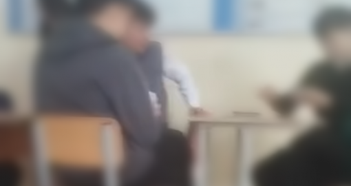 Түркістан облысында оқушылар сабақ үстінде карта ойнағаны үшін мектеп директоры жұмыстан босатылды