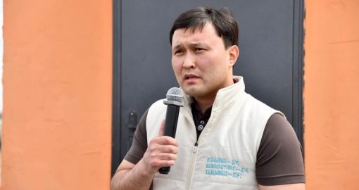 Атыраулық депутат төрт отбасына баспана сыйлады