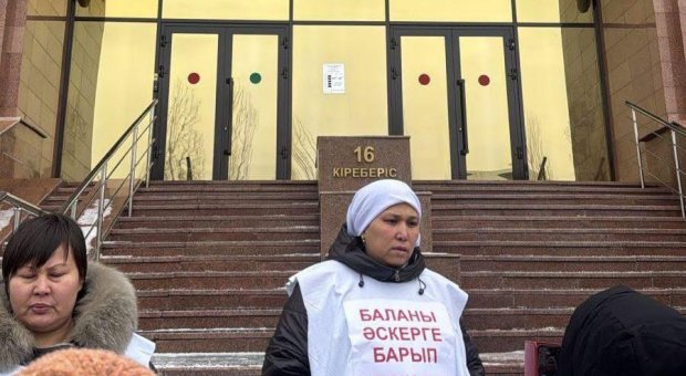 Тоқаев қаза тапқан сарбаздардың аналарының арызын 12 күнде қарауды тапсырды