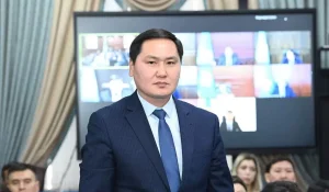 «Бір айтқанды орындамайтын адаммен жұмыс істемеймін». Бақтияр Артаев қарамағындағыларға ультиматум қойды
