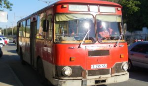 Халық 40 жыл бұрынғы автобустарға мініп жүр – Көлік министрлігі мәселені қалай шешеді