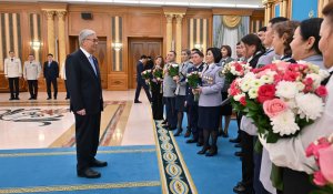 Тоқаев күштік құрылым қызметкерлеріне пәтер кілтін табыстады