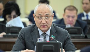 «Адамзаттың масқарасысыңдар»: Сот Жанбыршиннің ЛГБТ өкілдері жайлы пікірін қорлау деп танымады