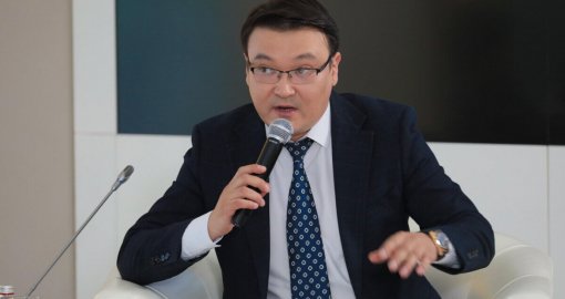 «Мемлекеттік БАҚ үкіметті ашық сынай алмай жатыр»: Депутат Мақсат Толықбай жаңа заң жобасына қатысты пікір білдірді