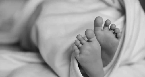 Павлодарда жүктілігін ата-анасынан жасырып, нәрестені тұншықтырып өлтірген студент қыз сотталды